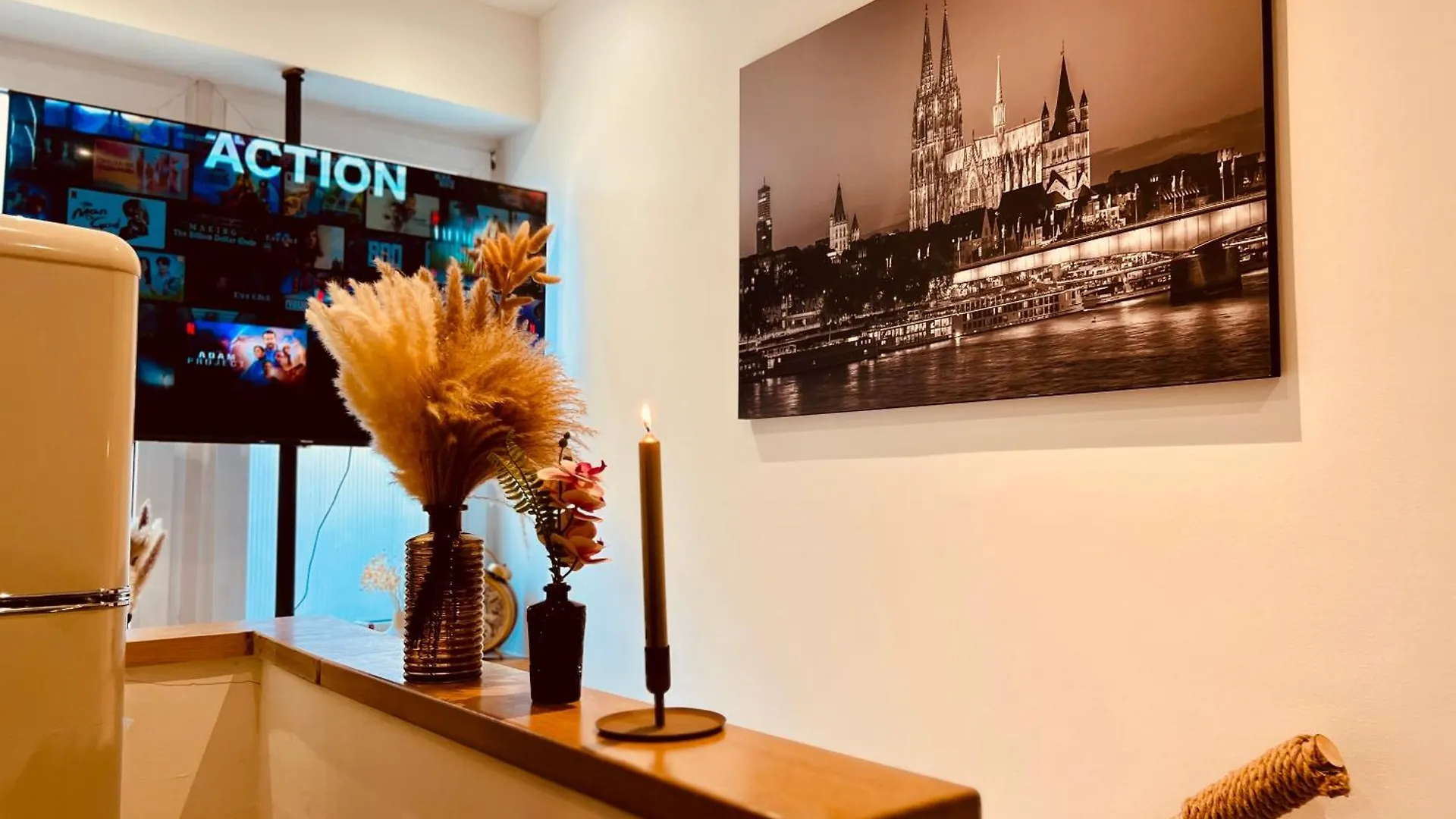 Elysian Apartment - 2 Parkplaetze - 1Min Bus & Bahn - St-Elisabeth Krankenhaus - Lindenthaler Tierpark - Neu Renoviert & Perfekte Lage Cologne