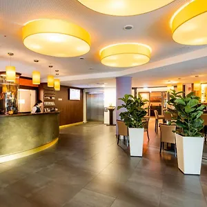 4* Hotel Stadthotel Am Roemerturm