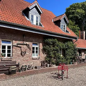 Nuessenberger Hof Apartment