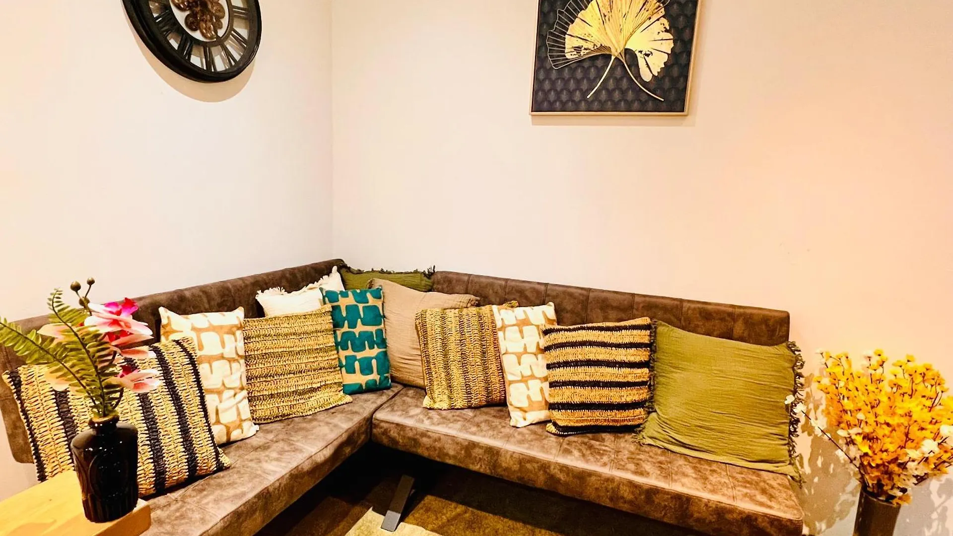 Elysian Apartment - 2 Parkplaetze - 1Min Bus & Bahn - St-Elisabeth Krankenhaus - Lindenthaler Tierpark - Neu Renoviert & Perfekte Lage Cologne